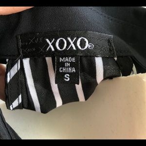 XOXO Tops - NWT XoXo 😘 Black & White Striped halter Top XOXO Tops - NWT XoXo 😘 Black & White Striped halter Top